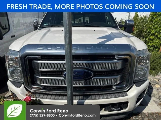 Used 2013 White Platinum Tri-Coat Metallic Ford Platinum image 2