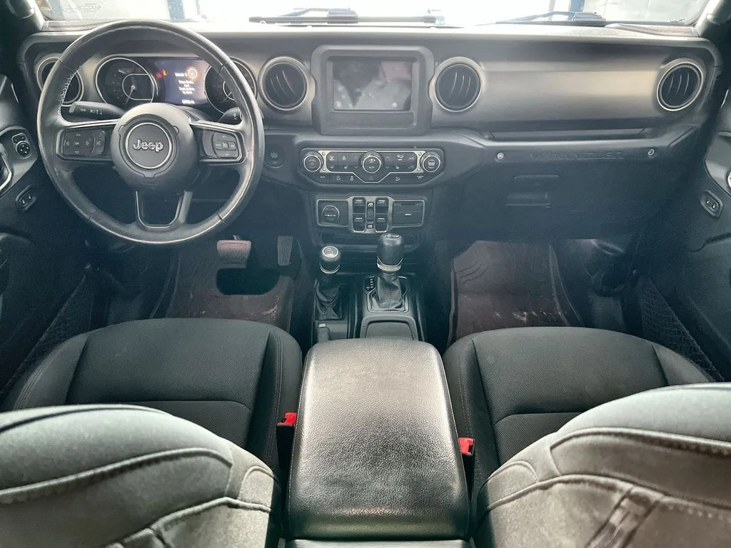 Used 2018 Black Jeep Unlimited Sport S image 21