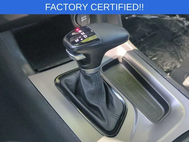 Used 2023 White Dodge SXT image 26