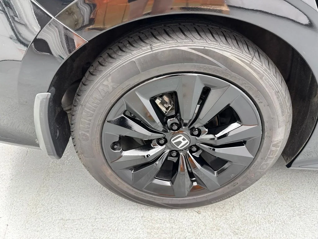 Used 2024  Honda EX image 11