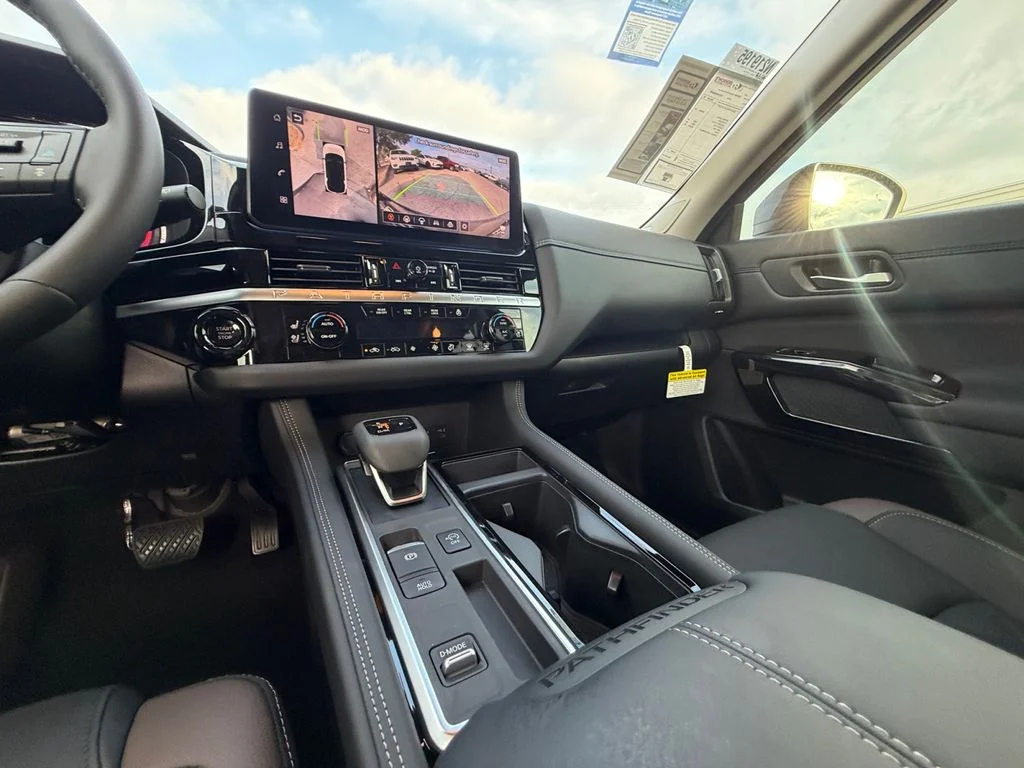 New 2026 Gray Nissan Platinum image 15