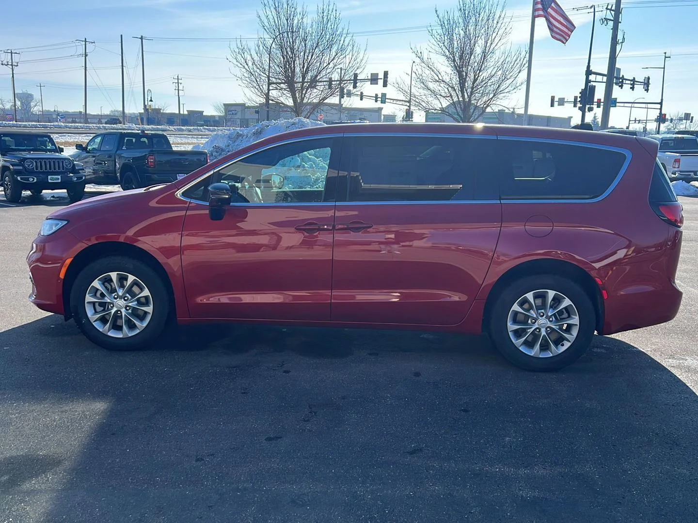 New 2026 Red Hot Pearl-Coat Exterior Paint Chrysler Select image 4