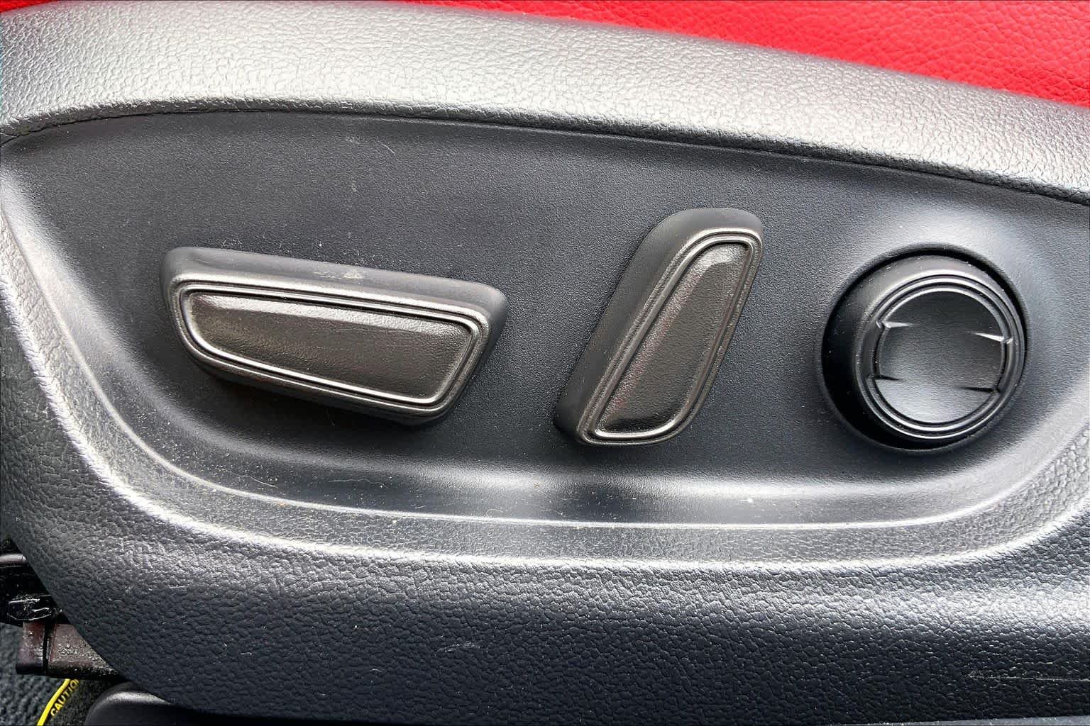 Used 2024 Wind Chill Pearl/Midnight Black Metallic Toyota XSE image 34