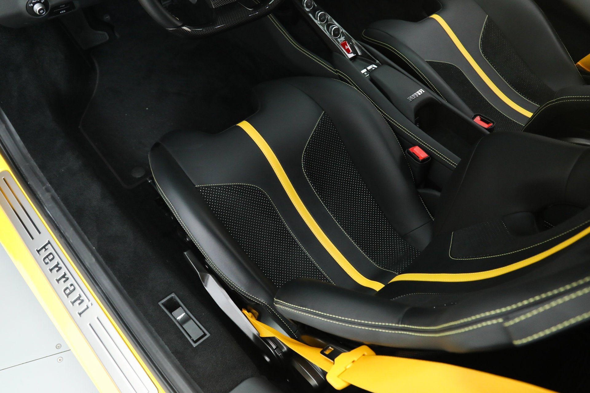 Certified Used 2022 Yellow Ferrari  image 27