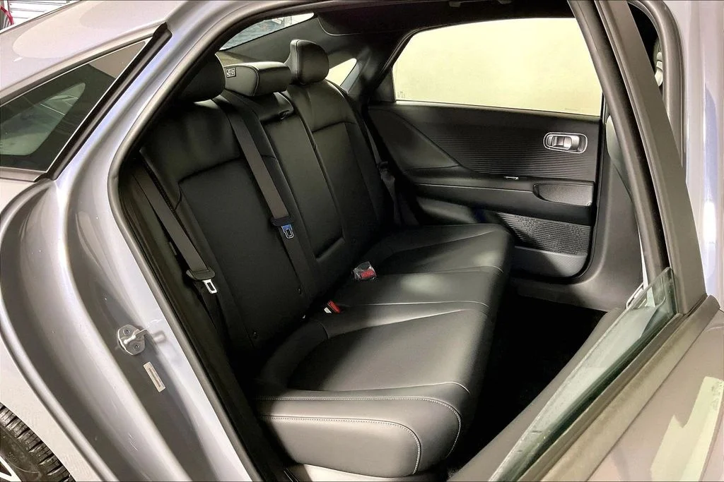 Used 2025 Blue Hyundai SEL image 26