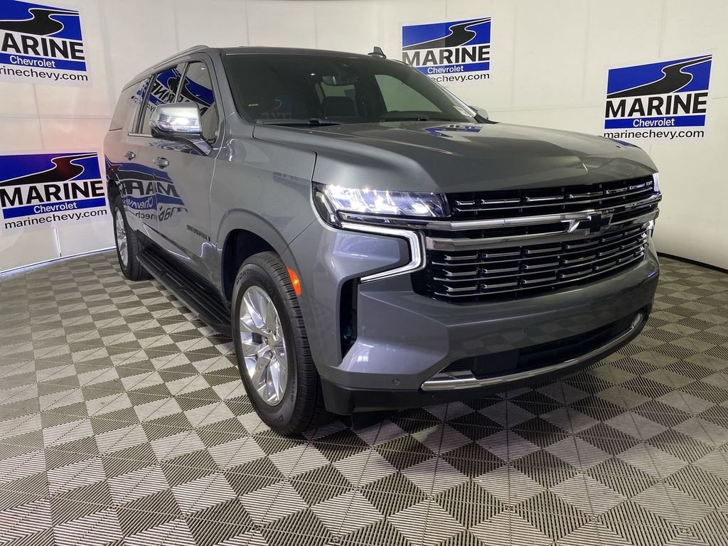 2021 Chevrolet Suburban 4WD 1500 Premier's photo