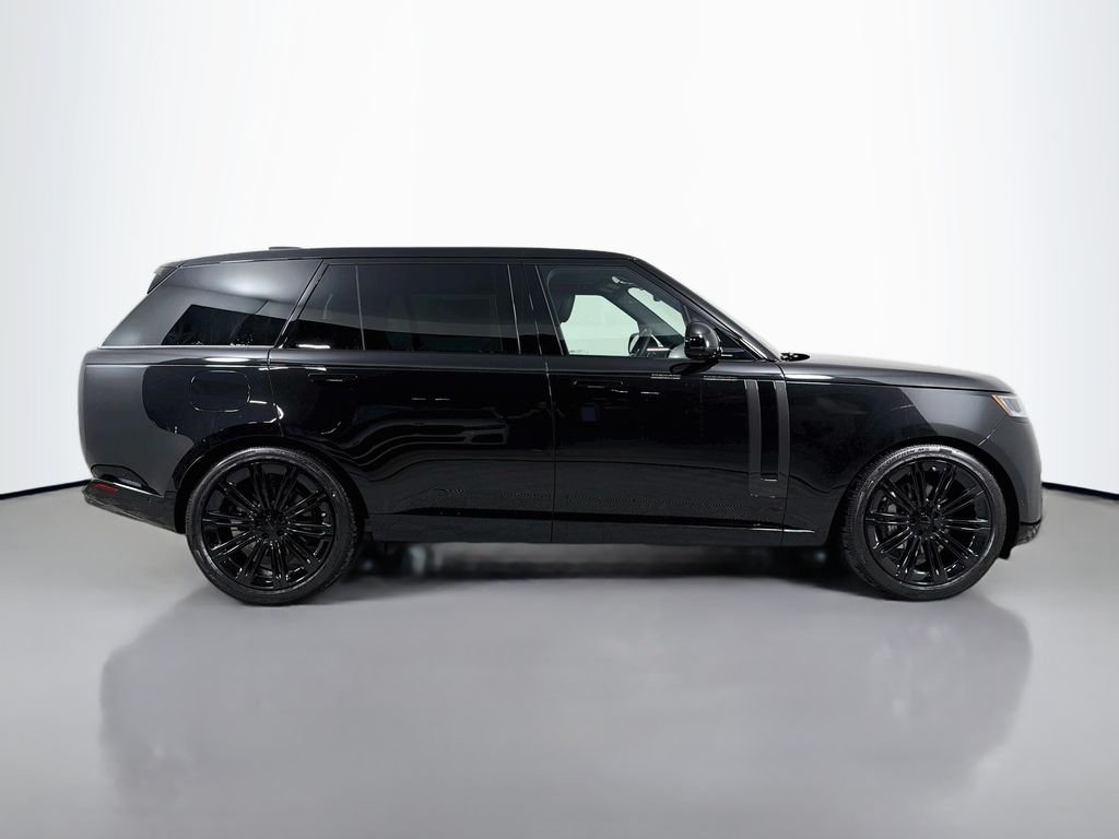 New 2026 Santorini Black Land Rover SE 7 Seats image 4