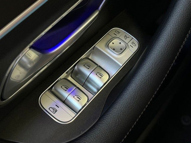 Certified Used 2025  Mercedes-Benz GLE 580 image 20