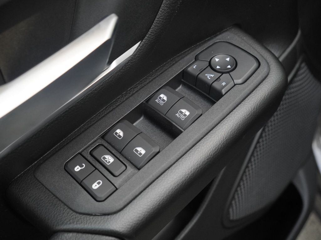 New 2026 Granite Crystal Metallic Clear-Coat Exterior Paint RAM Big Horn/Lone Star image 11