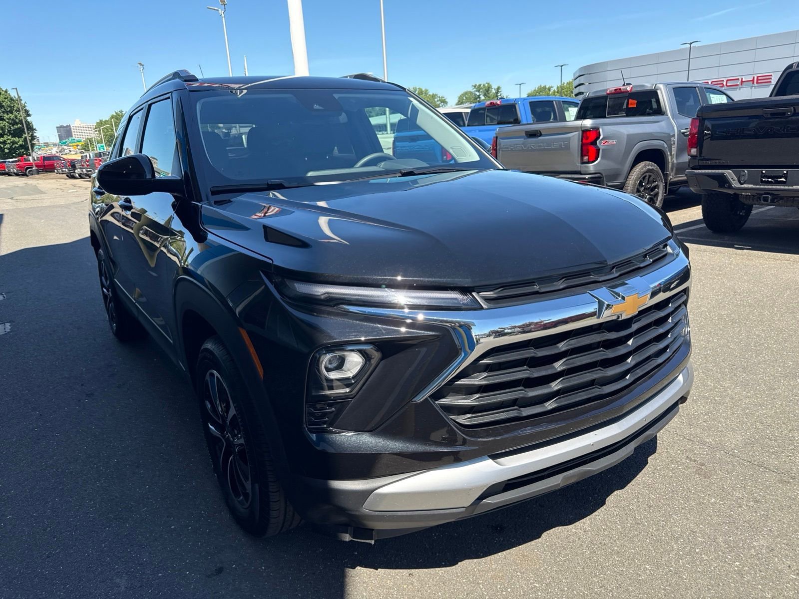 Used 2025 Mosaic Black Metallic Chevrolet LT image 4