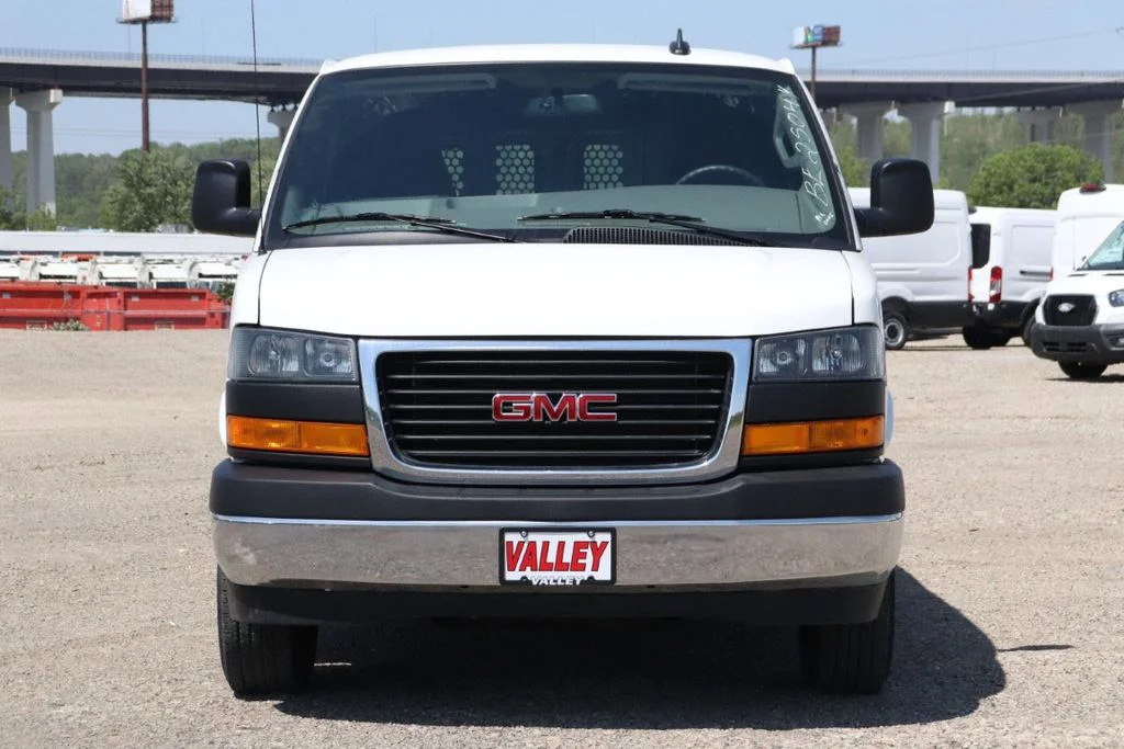 Used 2024 Summit White GMC Work Van image 3