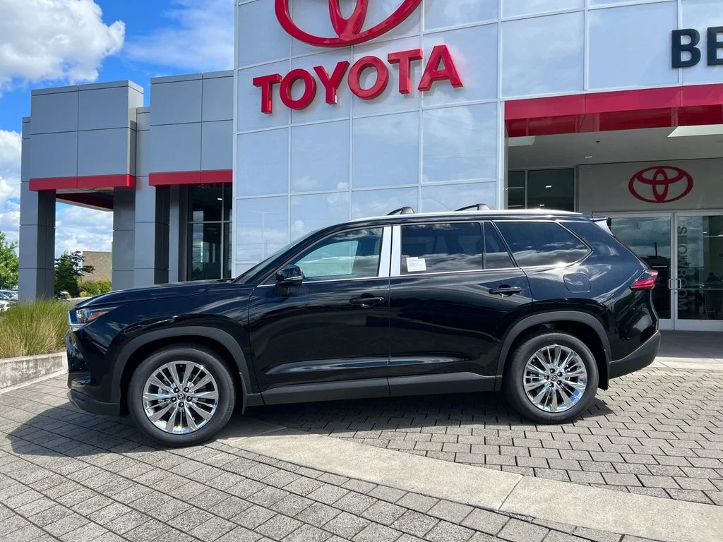 New 2026 Midnight Black Metallic Toyota Platinum image 2