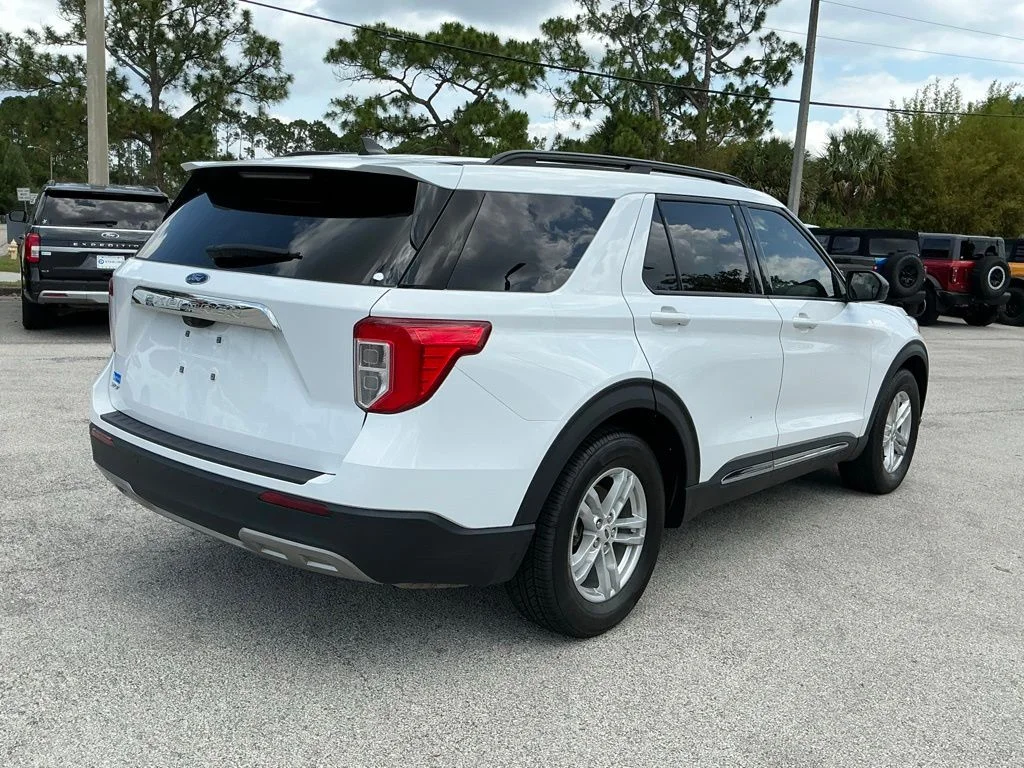 Used 2023 White Ford XLT image 10