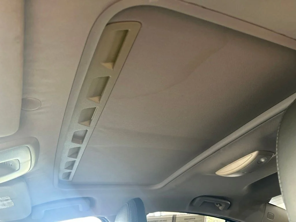 Used 2013  Volvo  image 9