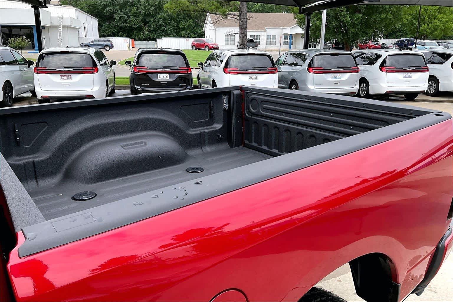 New 2026 Molten Red Pearl-Coat Exterior Paint RAM Big Horn image 16