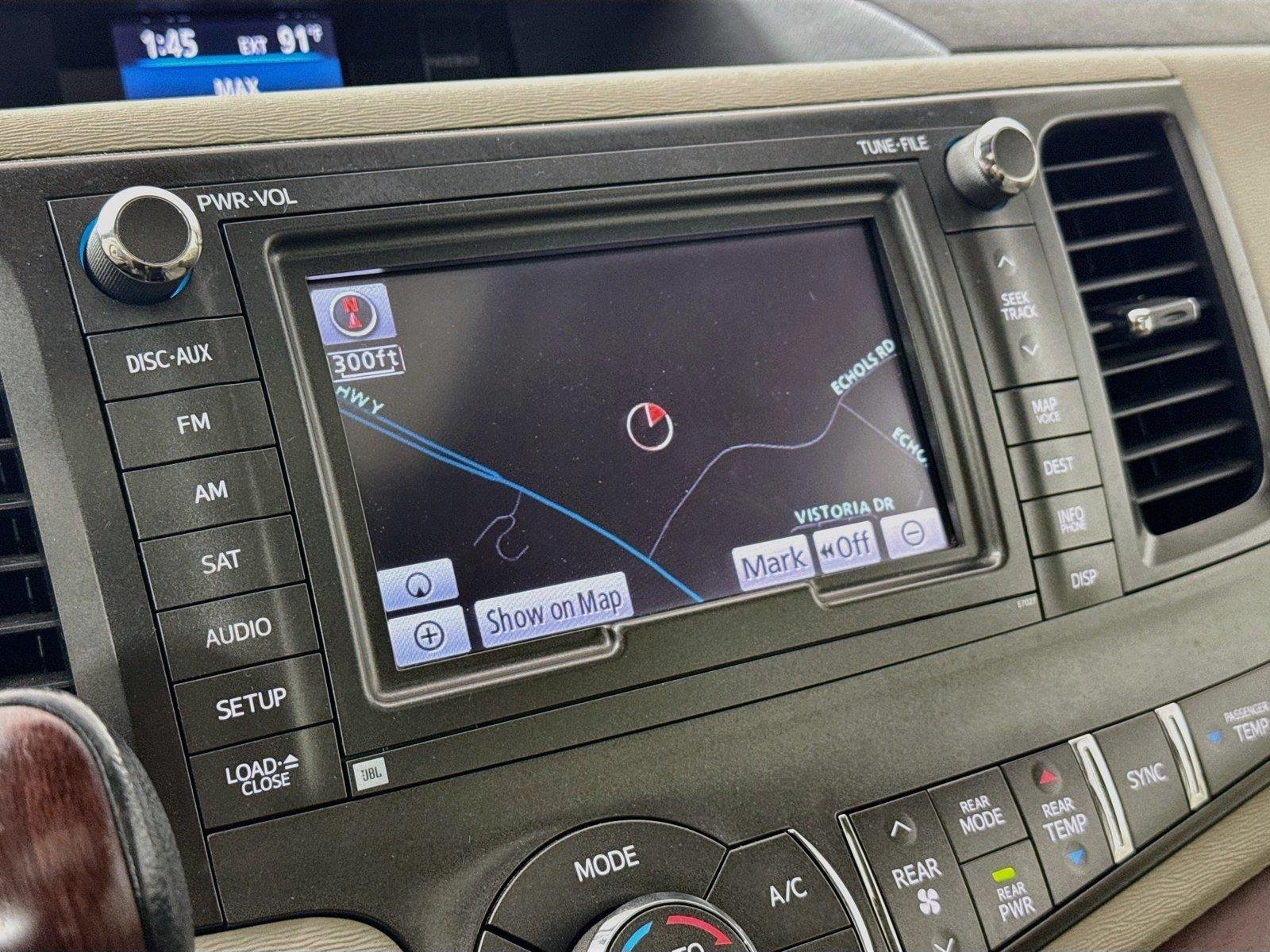Used 2013 Black Toyota XLE image 7