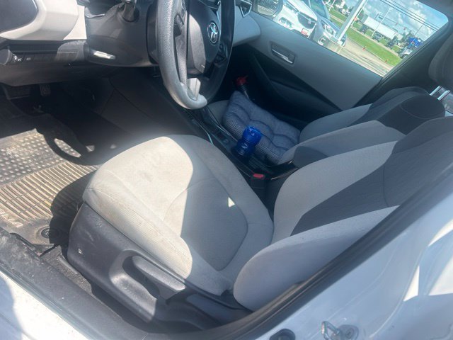Used 2020 Super White Toyota LE image 2