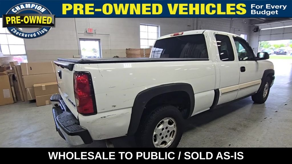 Used 2004 Summit White Chevrolet LS image 8