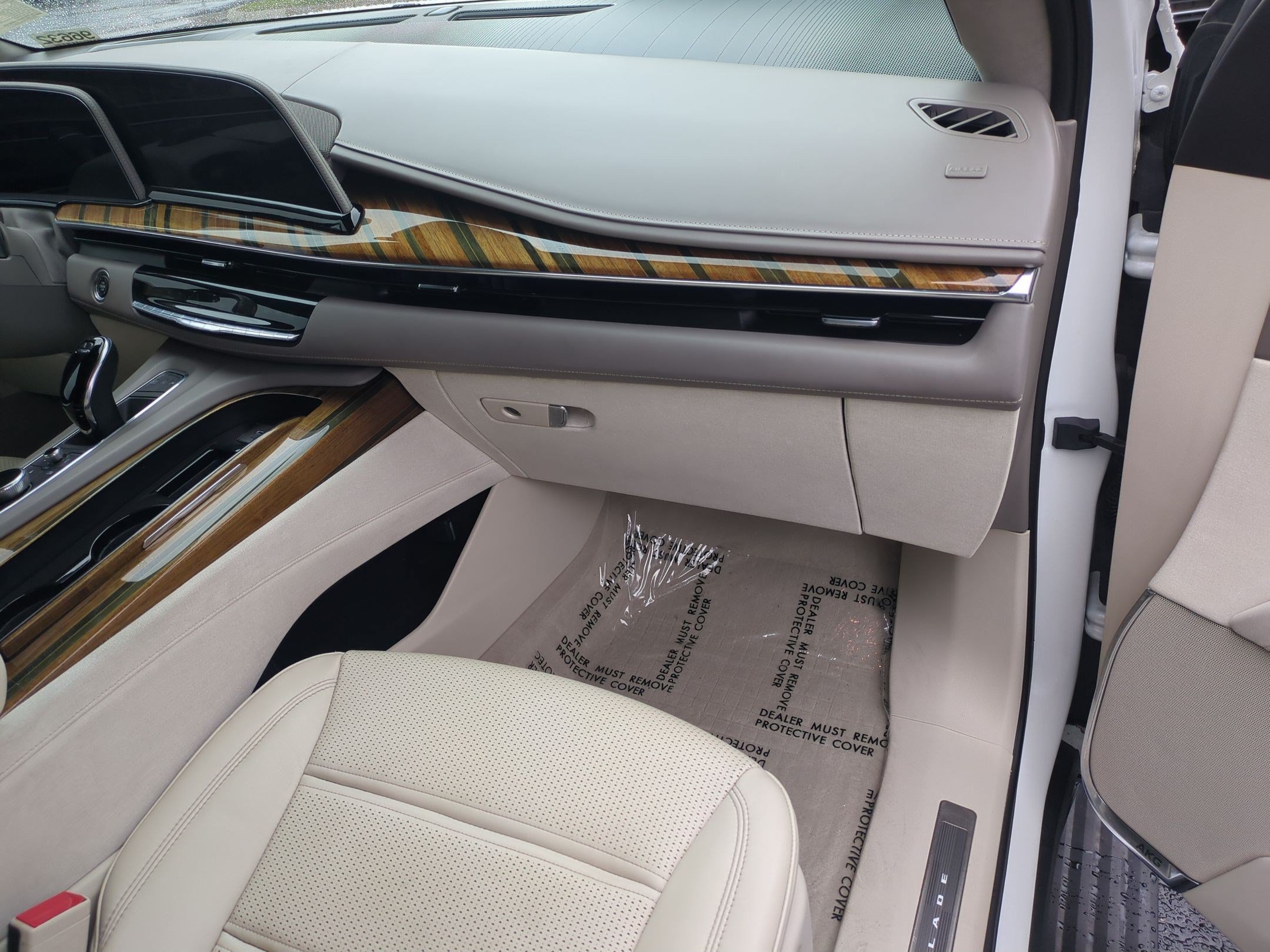 Certified Used 2023 White Cadillac 4WD Sport Platinum image 31