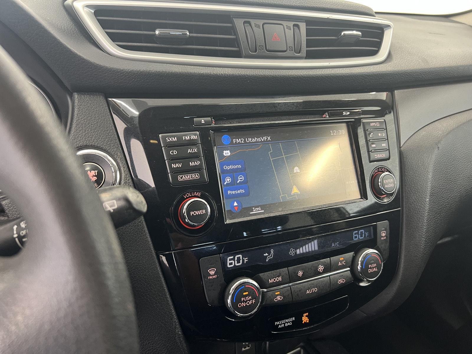 Used 2016 Pearl White Nissan SV image 16