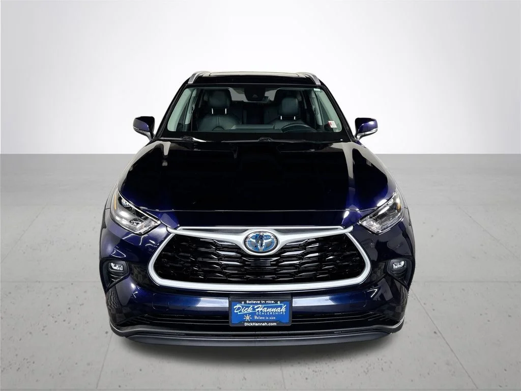 Used 2024 Blue Toyota XLE image 3