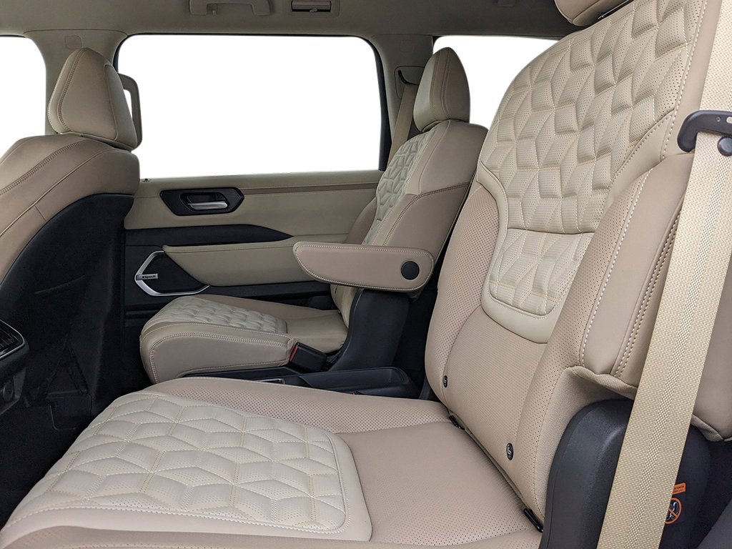 2026 Nissan Armada Platinum - Photo 24