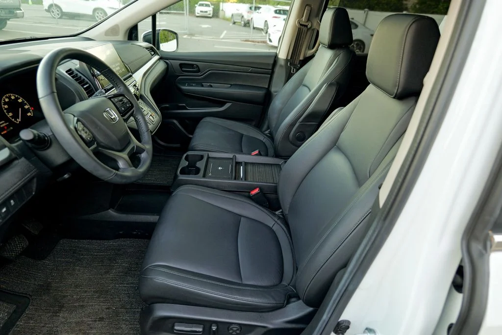 Used 2025 White Honda EX-L image 21