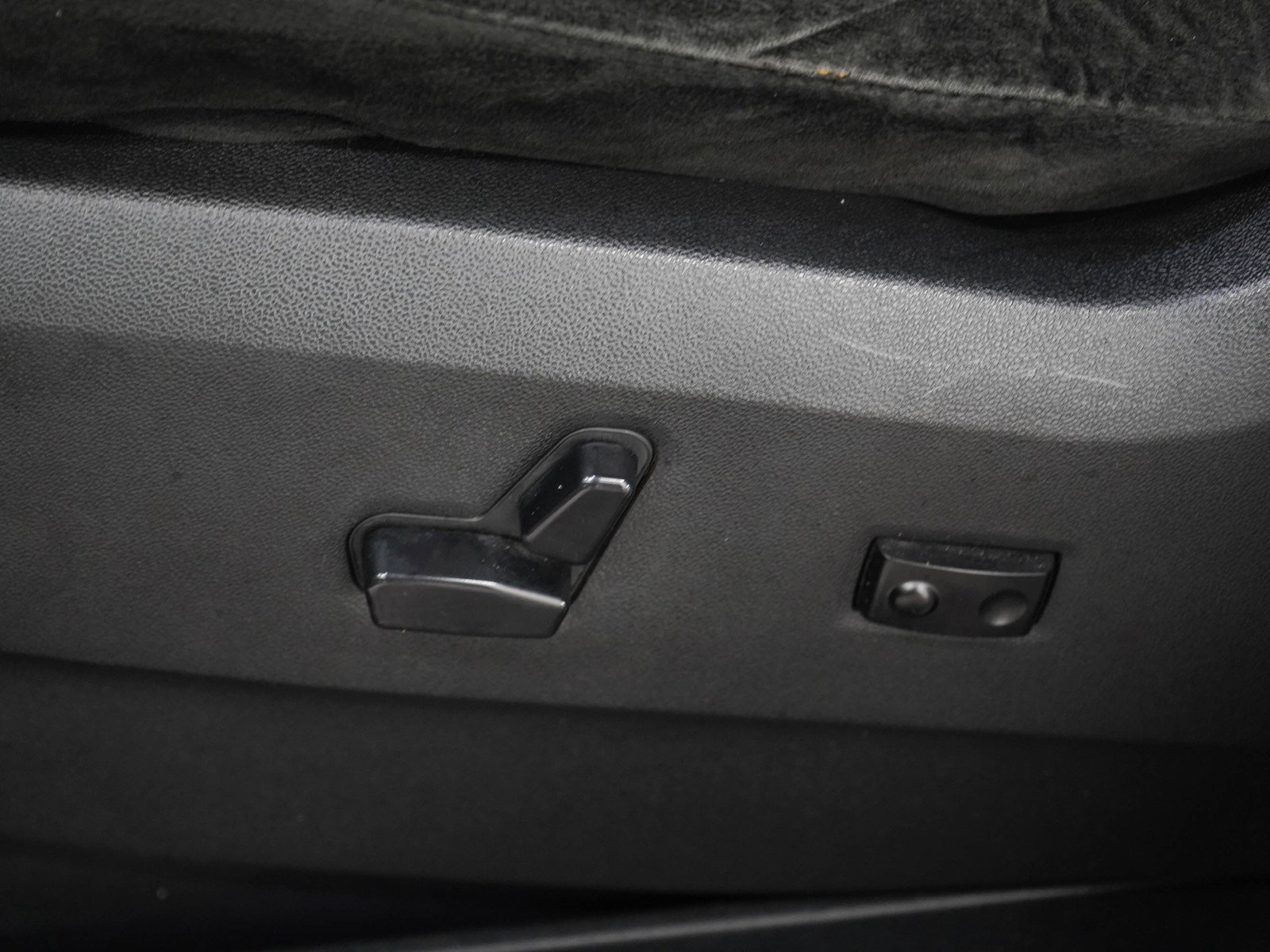 Used 2015 Redline 2 Coat Pearl Dodge Sxt image 25