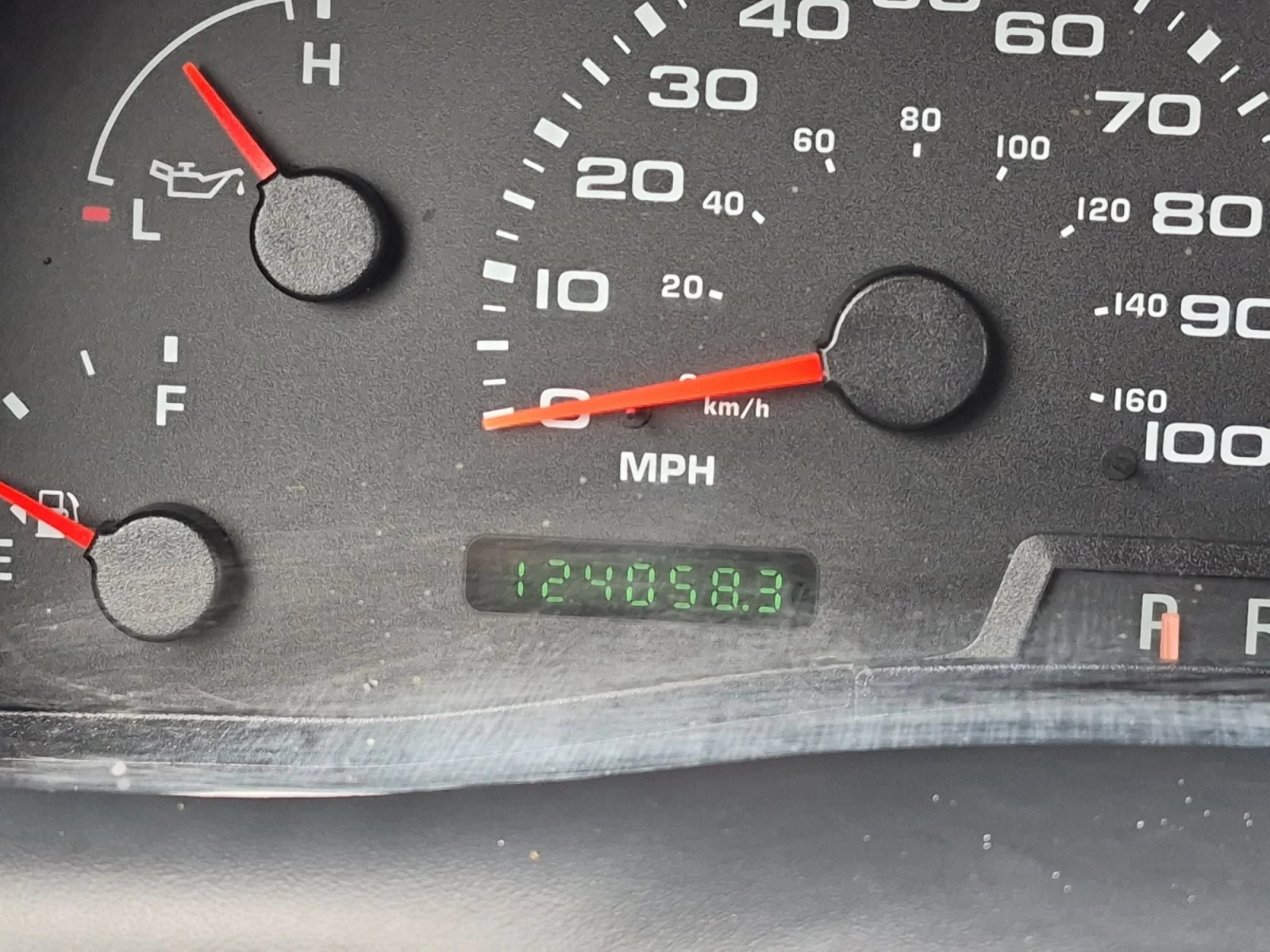 Used 2004 White Ford XL image 2