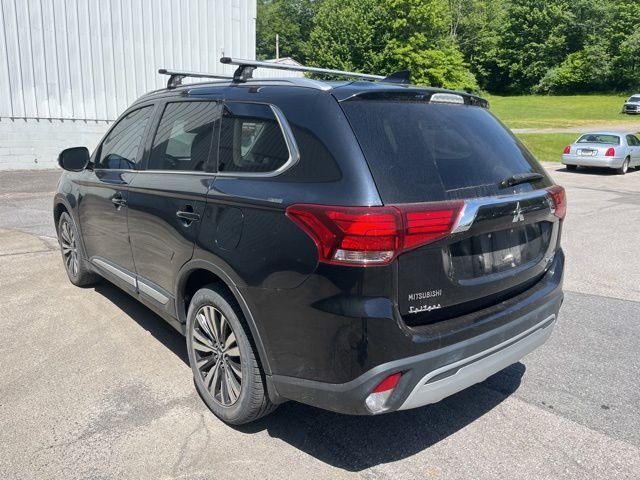 Used 2019 Black Mitsubishi GT image 8