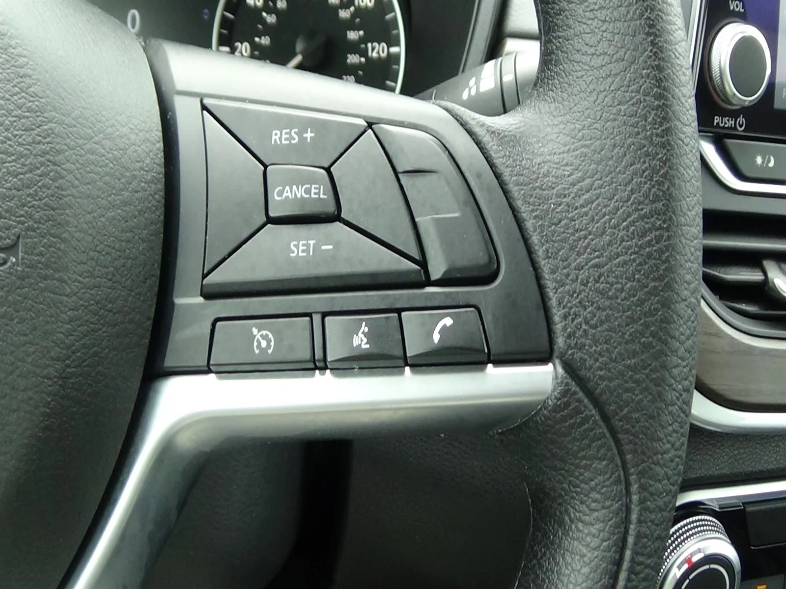Used 2025 Bluestone Pearl (rcf) Nissan 2.5 SV image 21