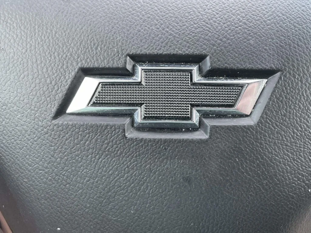 Used 2022 IRIDESCENT PEARL TRICOAT Chevrolet RS image 30