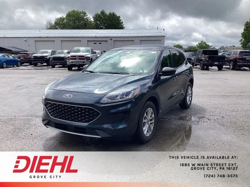 Used 2022 Blue Ford SE image 3