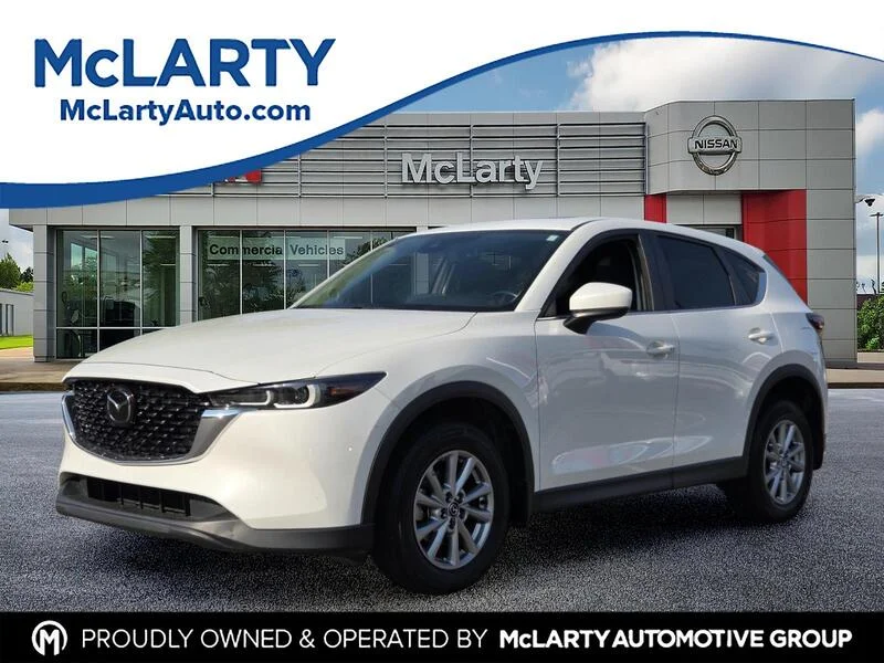Used 2023 White Metallic MAZDA 2.5 S PREFERRED PACKAGE AWD image 1