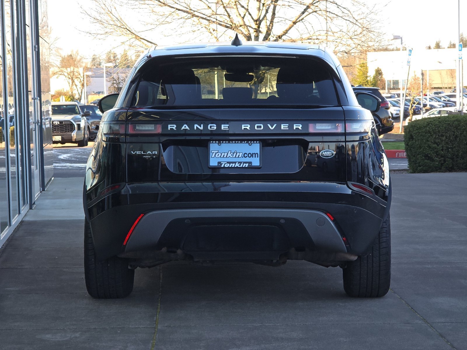 Used 2020 Black Land Rover S image 5