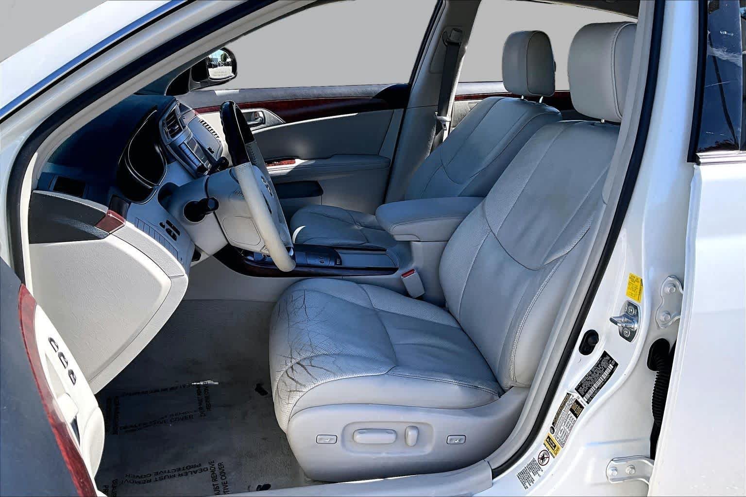 Pre-Owned 2011 Toyota Avalon Limited