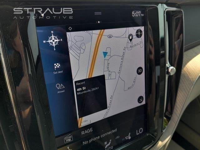Used 2021 Crystal White Metallic Volvo Inscription image 23