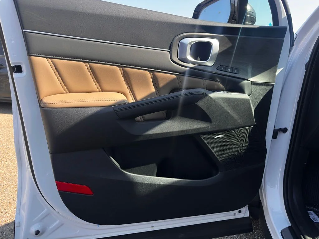 New 2026 White Kia X-Line SX image 6