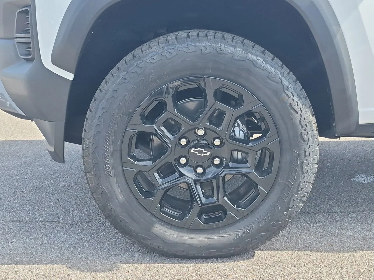New 2026 Summit White Chevrolet Trail Boss image 32
