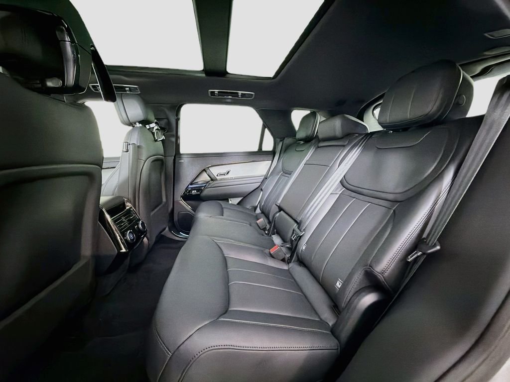New 2027 Borasco Grey Land Rover  SE P360 image 26