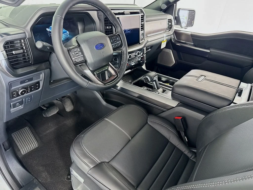 New 2026 Star White Metallic Tri-Coat Ford Platinum® image 9