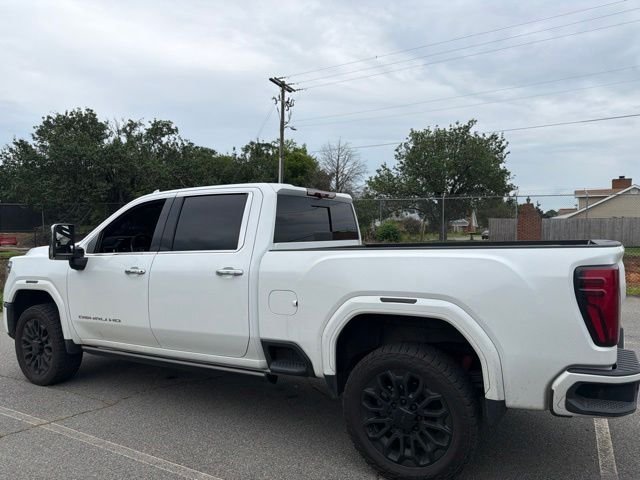 Used 2025 White GMC Denali Ultimate image 4