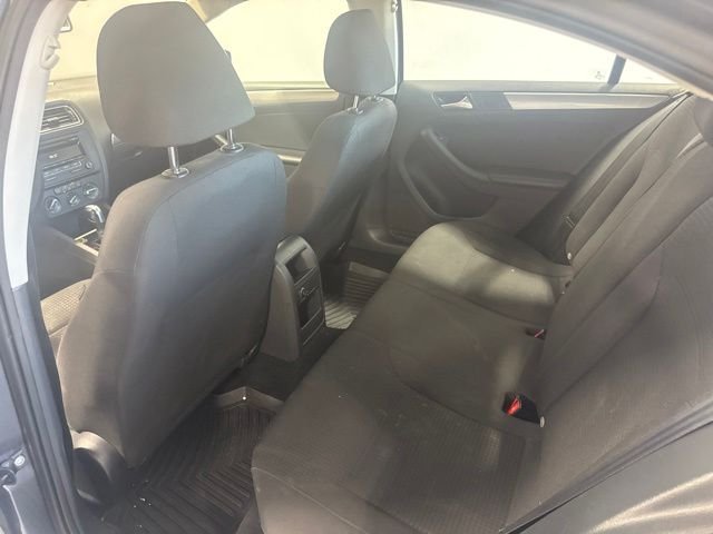 Used 2015 Gray Volkswagen 1.8T SE image 18
