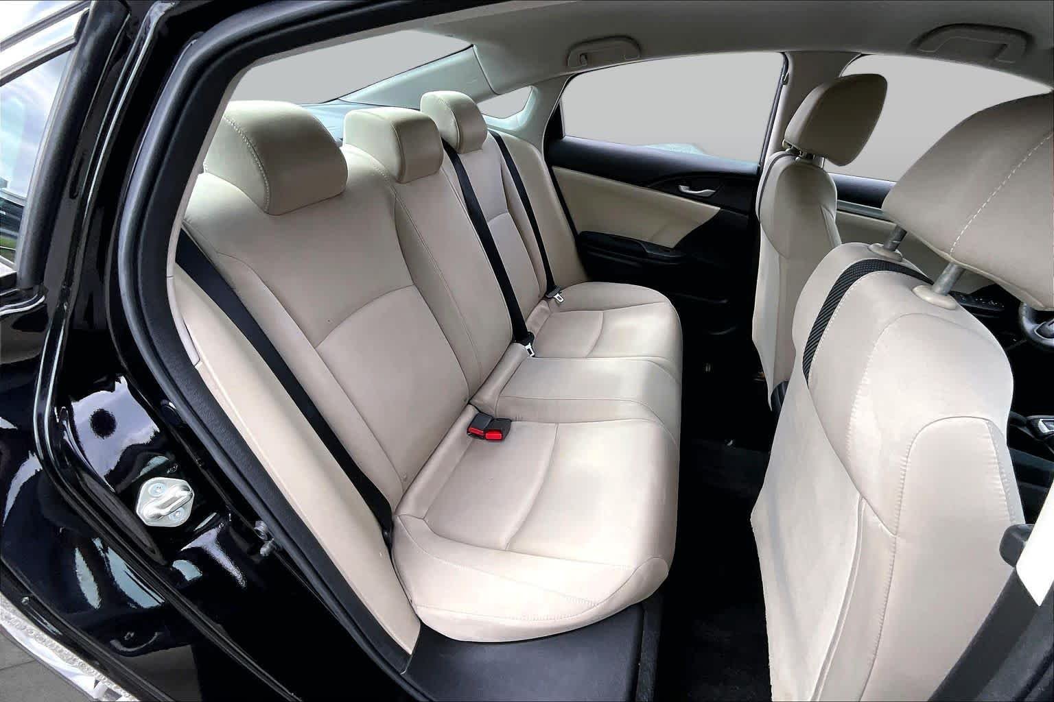 Used 2016  Honda LX image 20