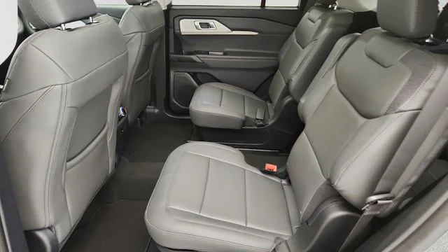 New 2026 Space White Metallic Ford Active image 26
