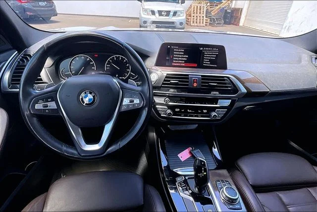Used 2020 Glacier Silver Metallic BMW sDrive30i image 15