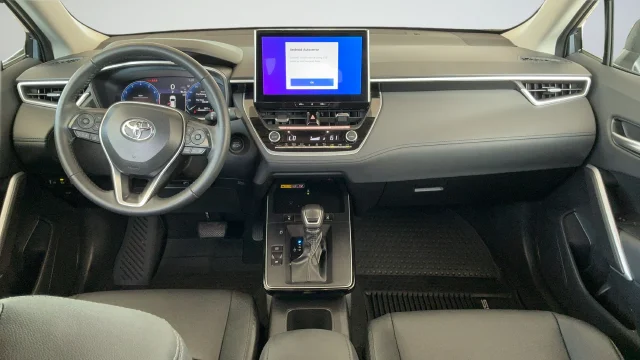 Used 2026  Toyota XLE image 9