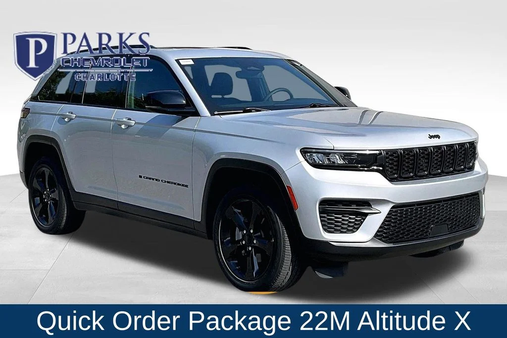 Certified Used 2023 Silver Jeep Altitude X image 1