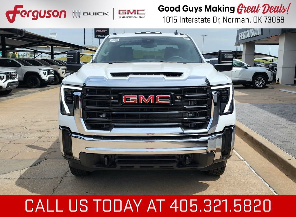 2026 GMC Sierra 3500 Chassis Cab Pro - Photo 8