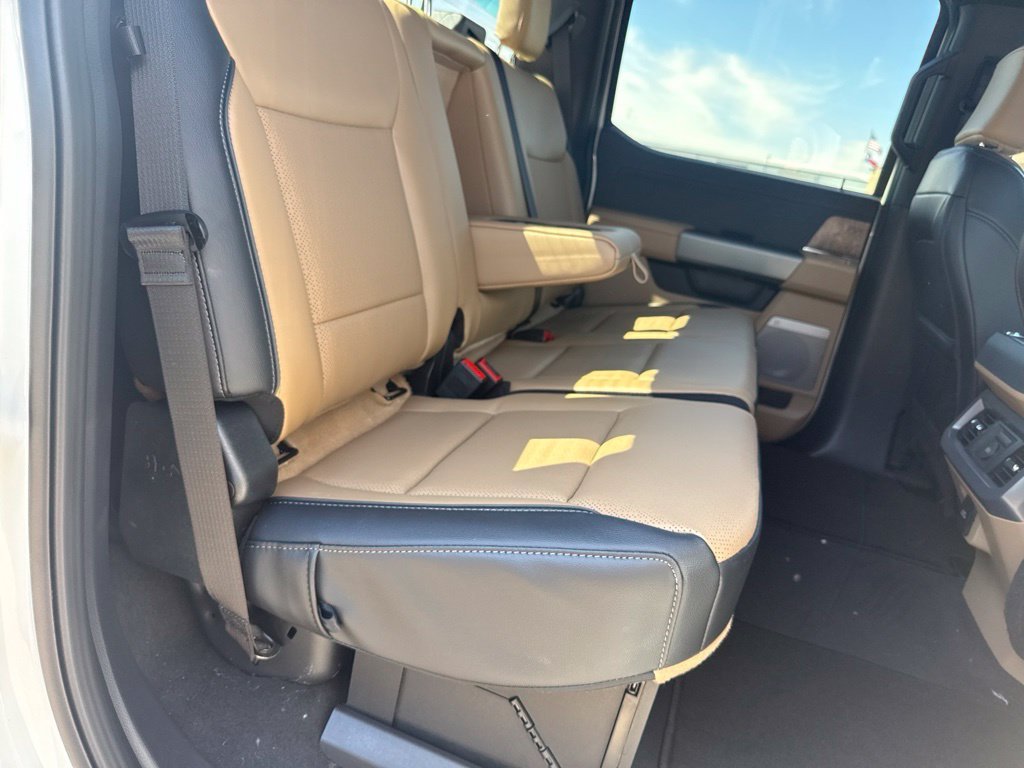 New 2026 Star White Metallic Tri-Coat Ford Lariat image 35